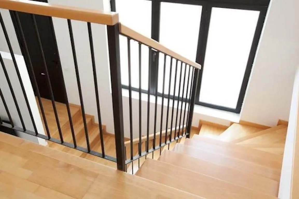Spacious Apartment For Families Near Park Guell Барселона
